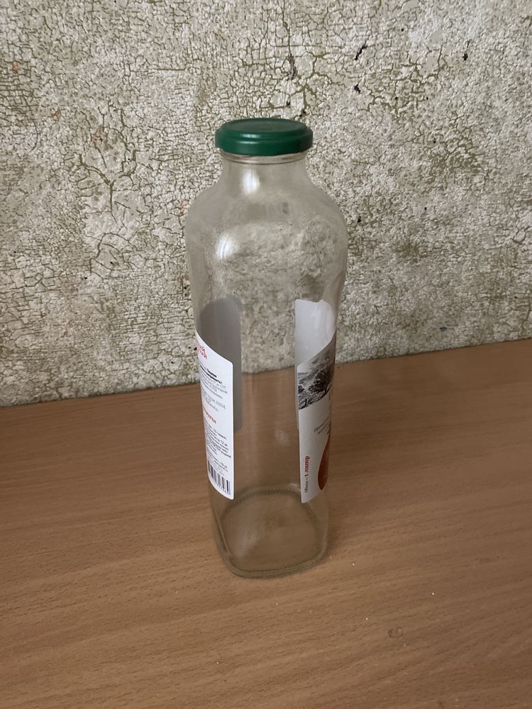 Продам   бутылки 1    литр.   Район   Подстепное. Можем привезти в гор