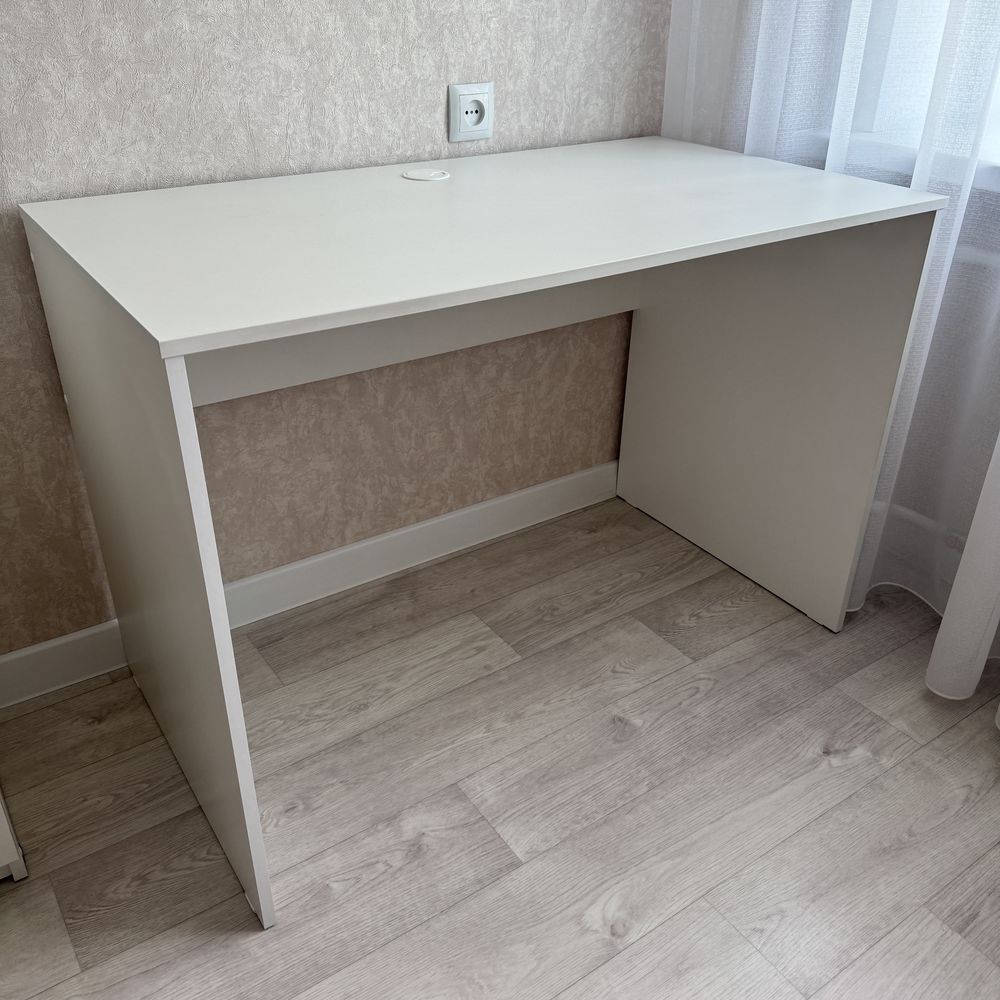 Стол письменный рабочий офисный
