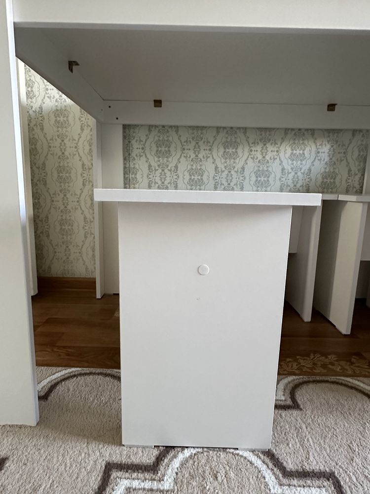 Стол / Парта