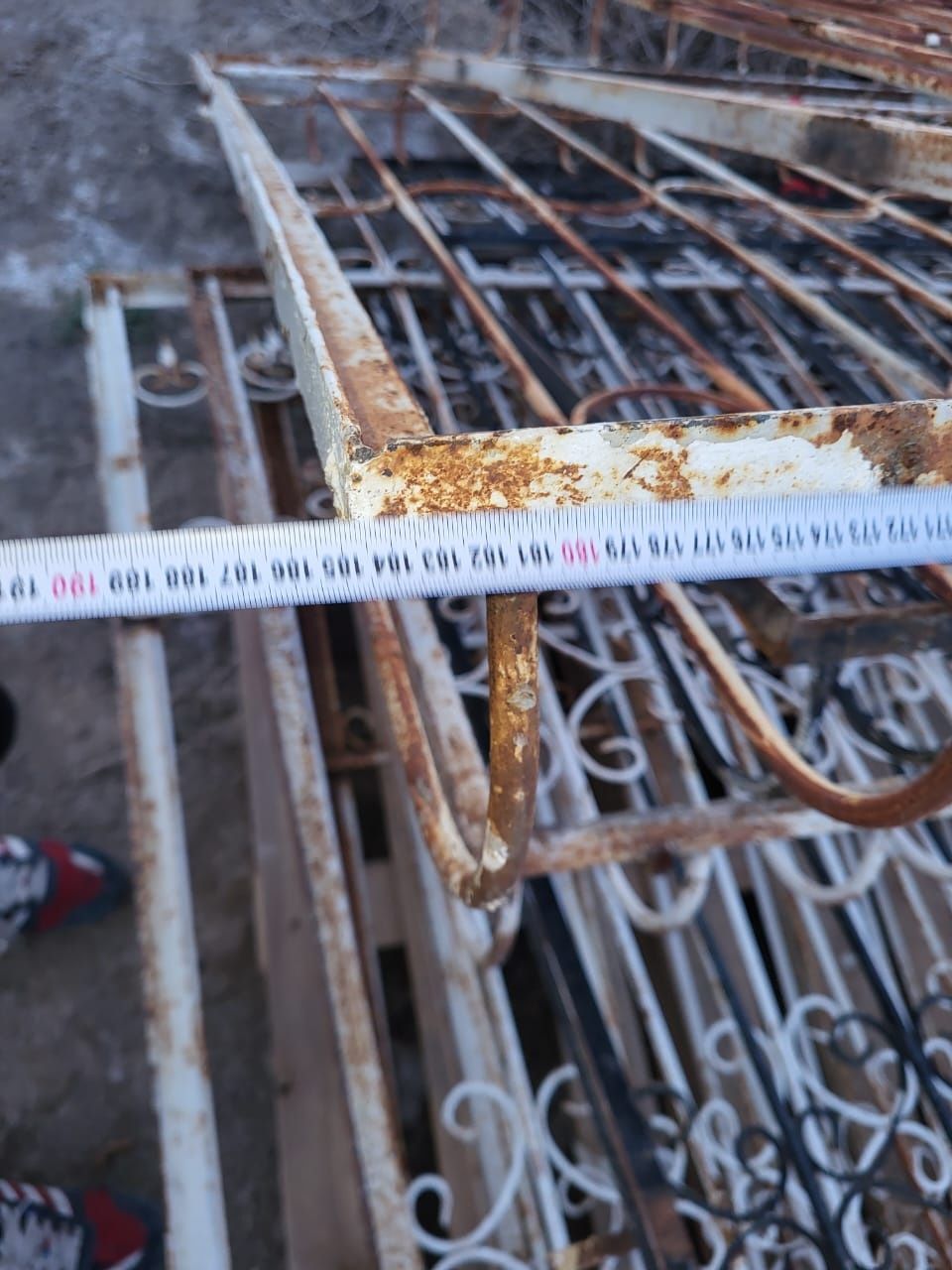 Продам решётку окный