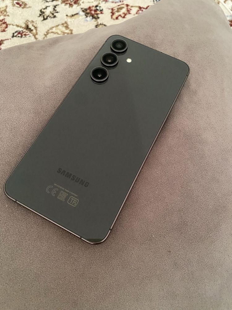 samsung s24 fe  самсунг с24фе