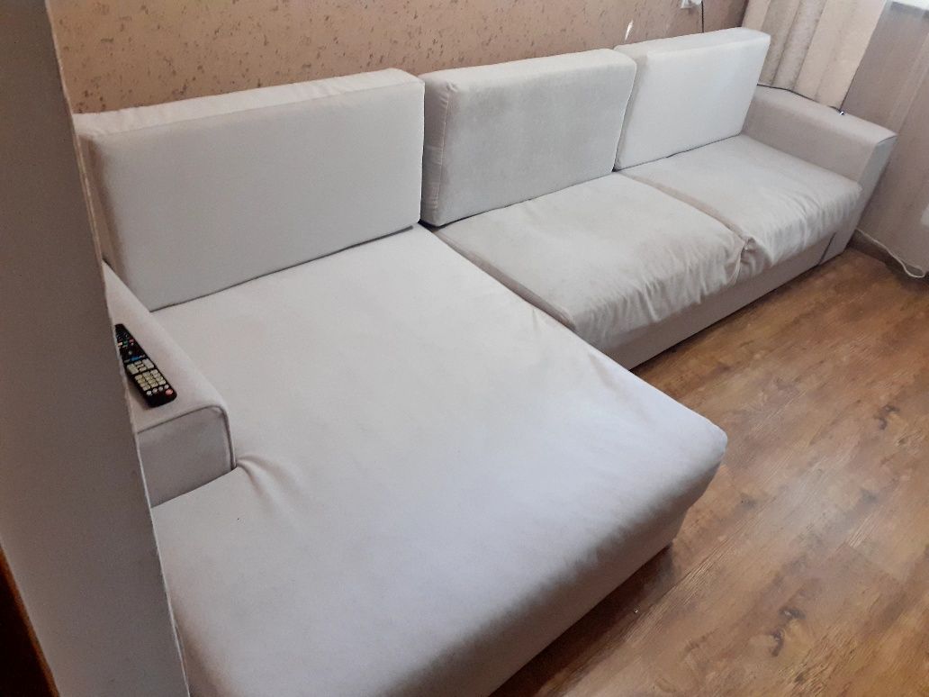 Продам диван для большой семьи