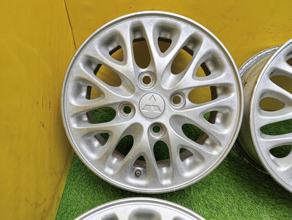 Диски R14 4×114.3 на Mitsubishi и другие.