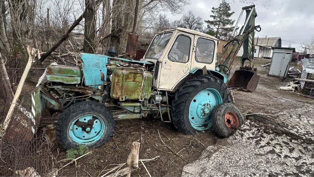 Трактор ЮМЗ