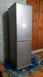 Продам  холодильник  samsung  de frost  узкий.