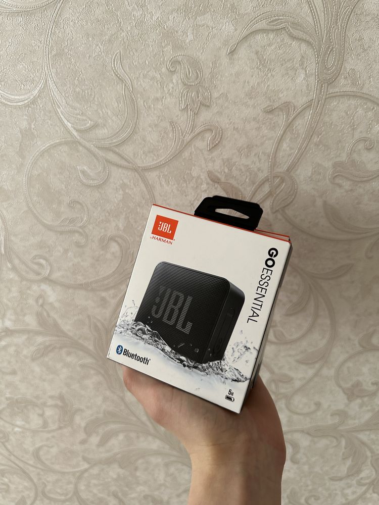 JBL Go essentials