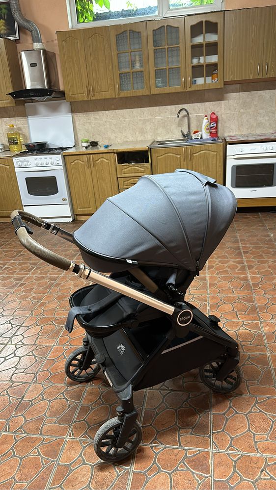 Коляска 3в1 Kidillo D900