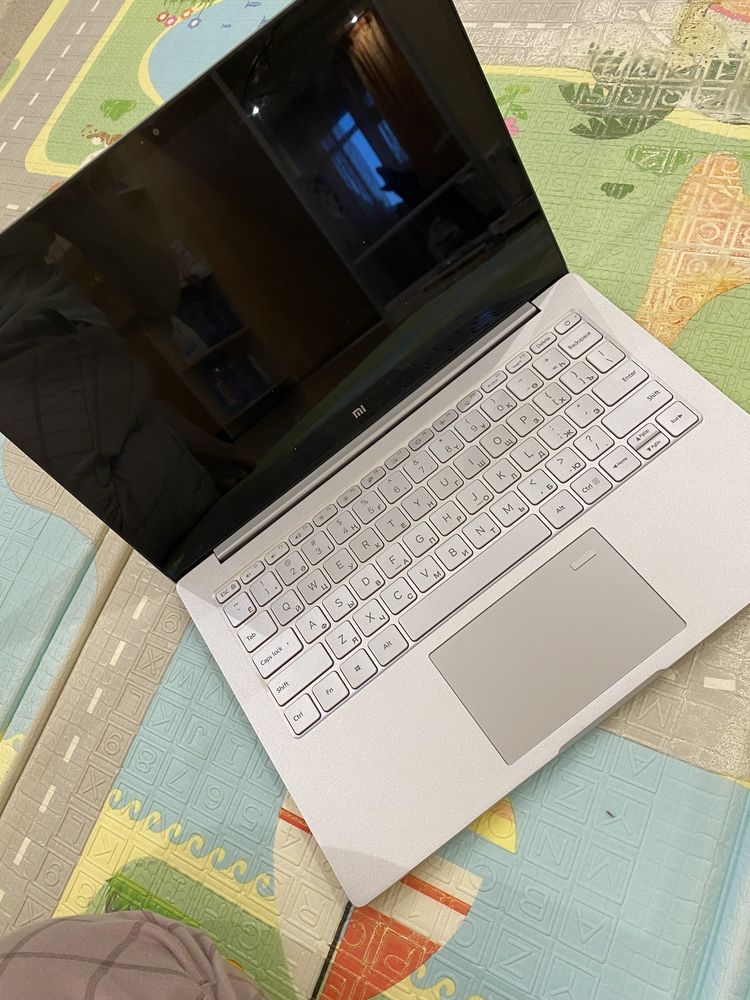 Продам Ноутбук Xiaomi Mi Book Air 13.3