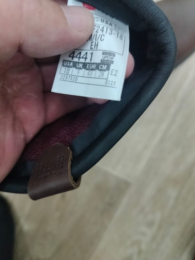 Продам спец обувь