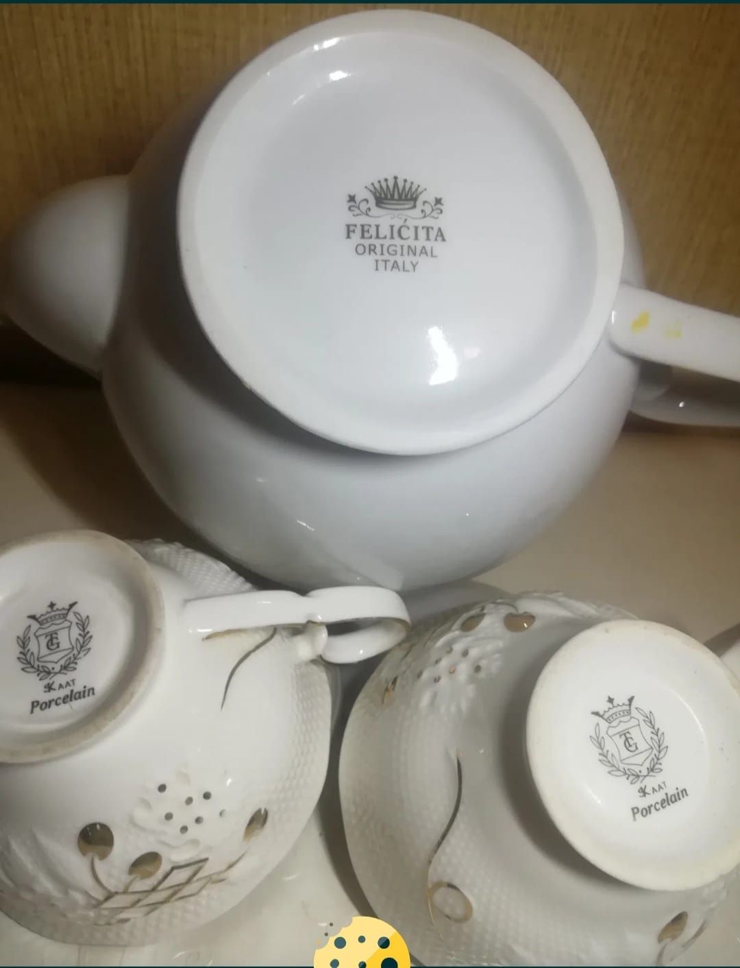Продам чайный ,кофейный сервиз..