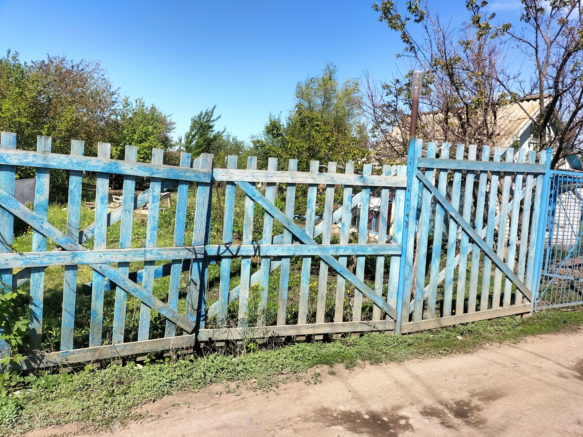 Продам дачу на омеговском кольце с/т нефтяник
