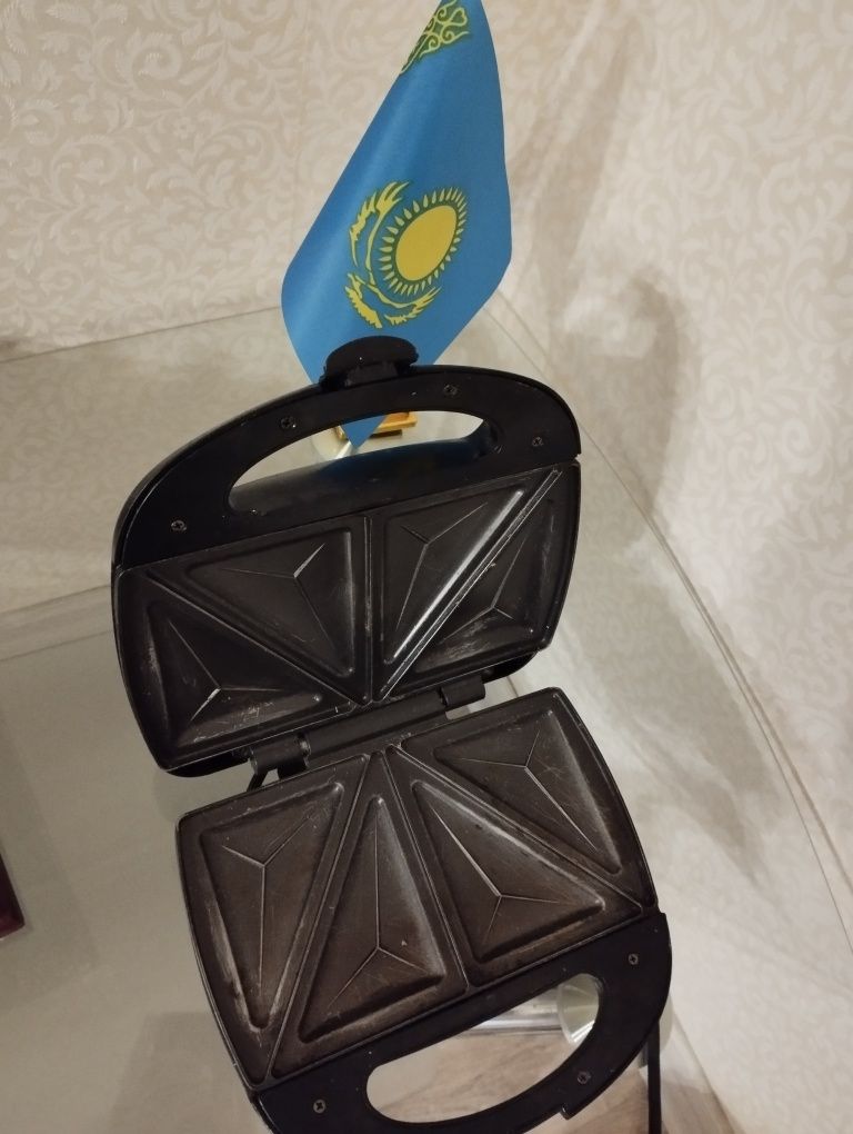 Сендвичница Maxwell  можно обмен на СВЧ
