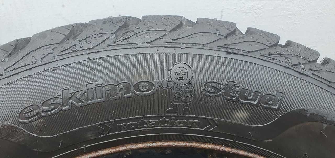 Два зимних шипованных колеса в сборе 195/60 R15 Toyota  Chevrolet