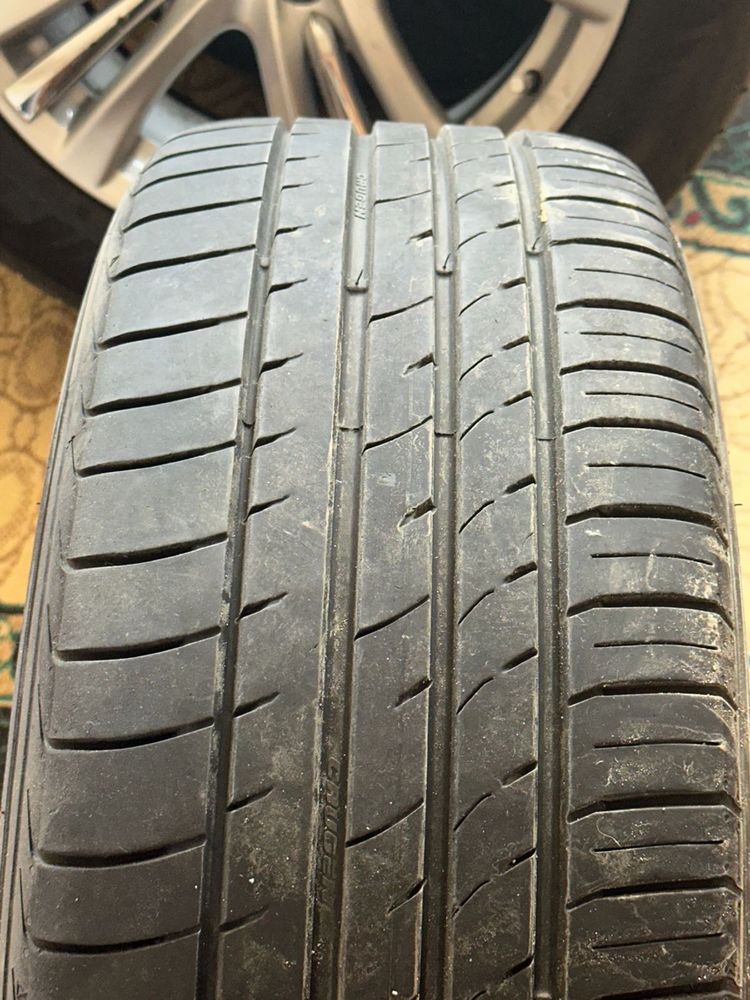 Шина R18 235,55 комплекта все 4 штук