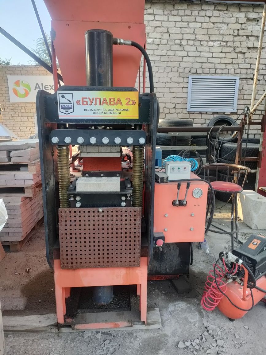 Продам новый пресс-станок,для изготовления кирпича