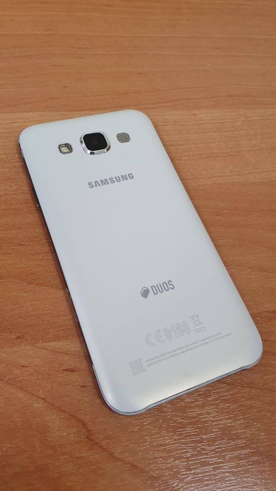 Samsung Galaxy e5, в отличном состоянии