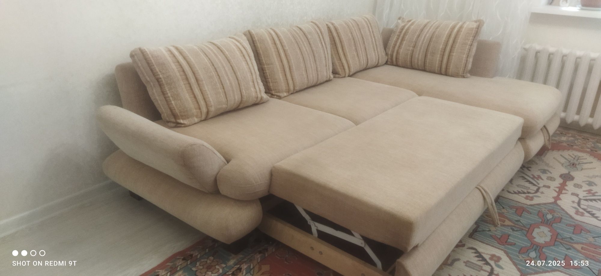 Продам раскладной диван с креслом