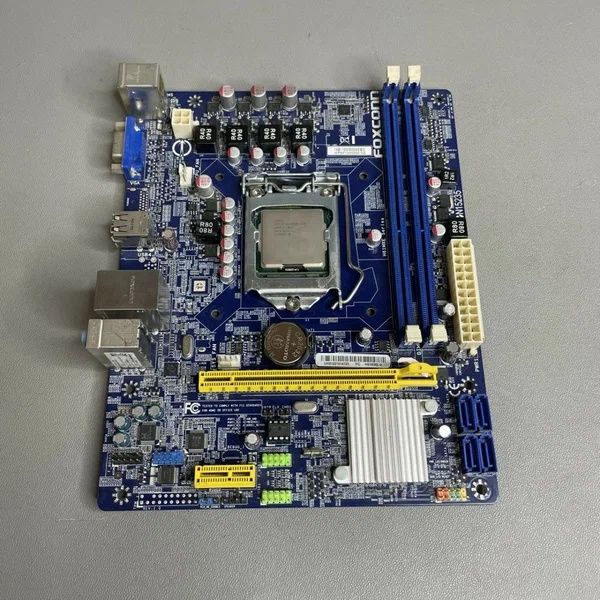 Материнка foxconn h61mxe + проц Intel Pentium g2030 DDR 3  2 плашки