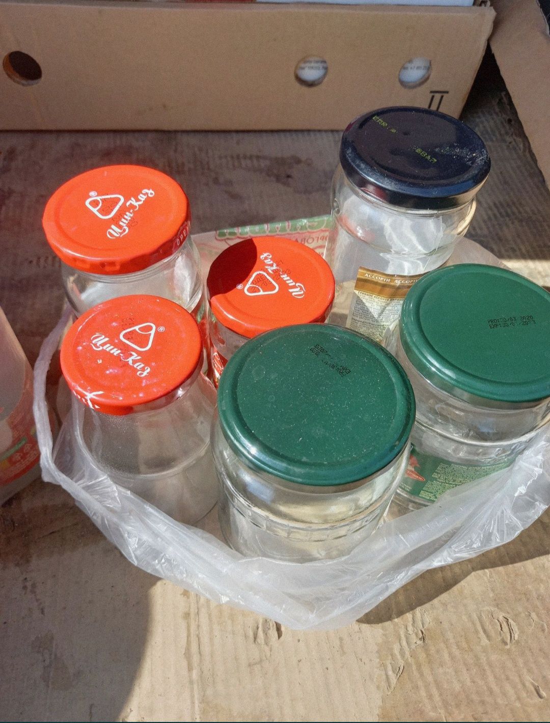 Продам банки стеклянные 2 л, 1 л, 0,5л