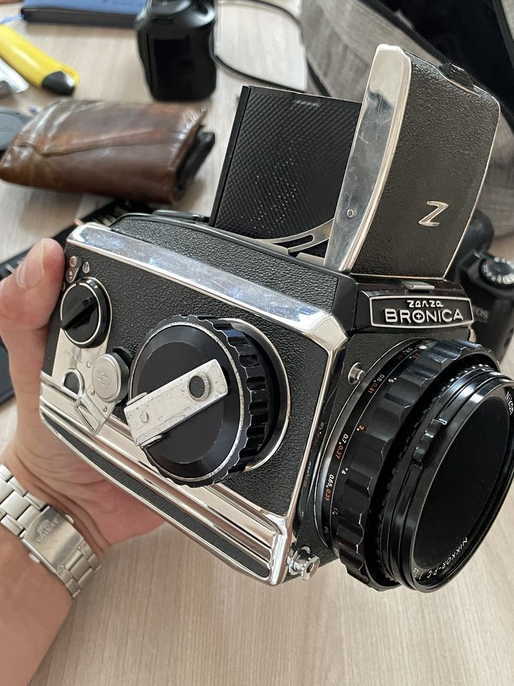 Среднеформатная плёночная камера Bronica Model C