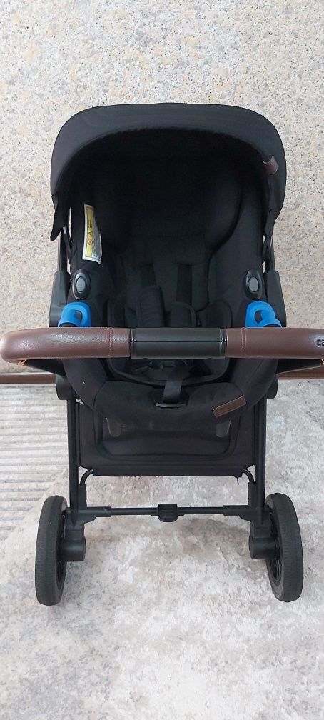 Коляска 3 в 1 EPICA carrello.