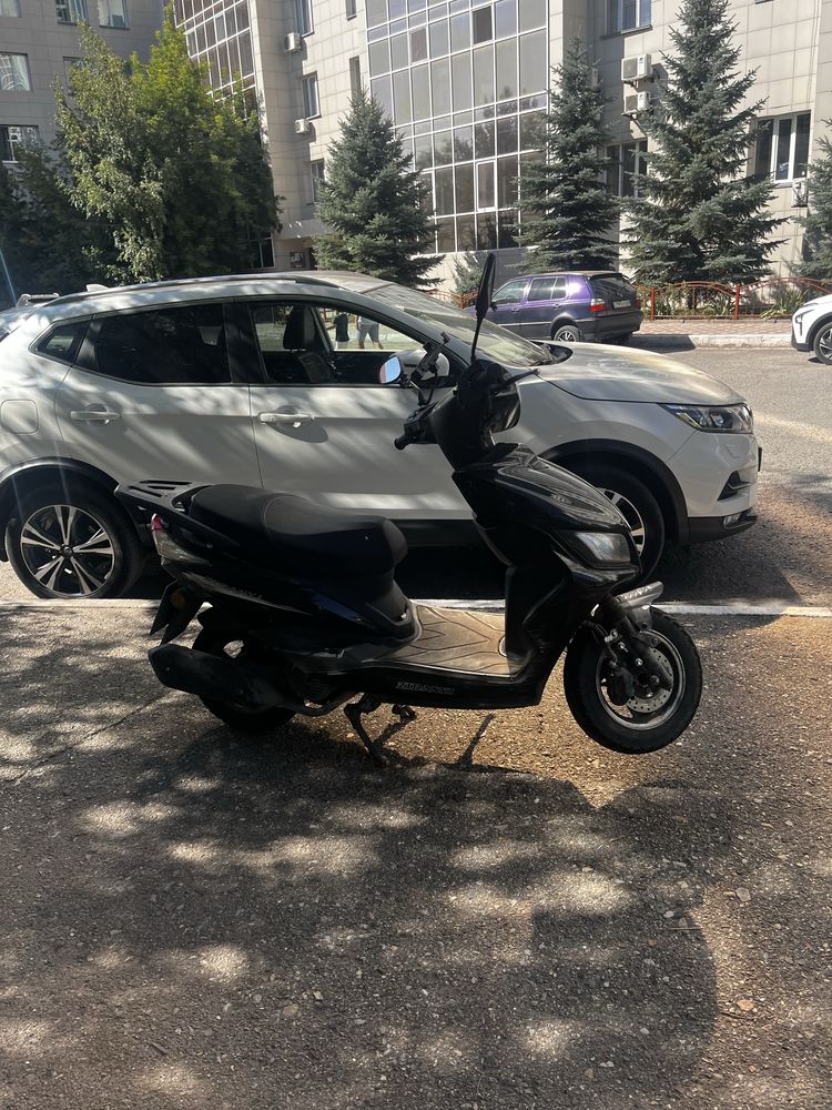 Продам скутер м8 м10