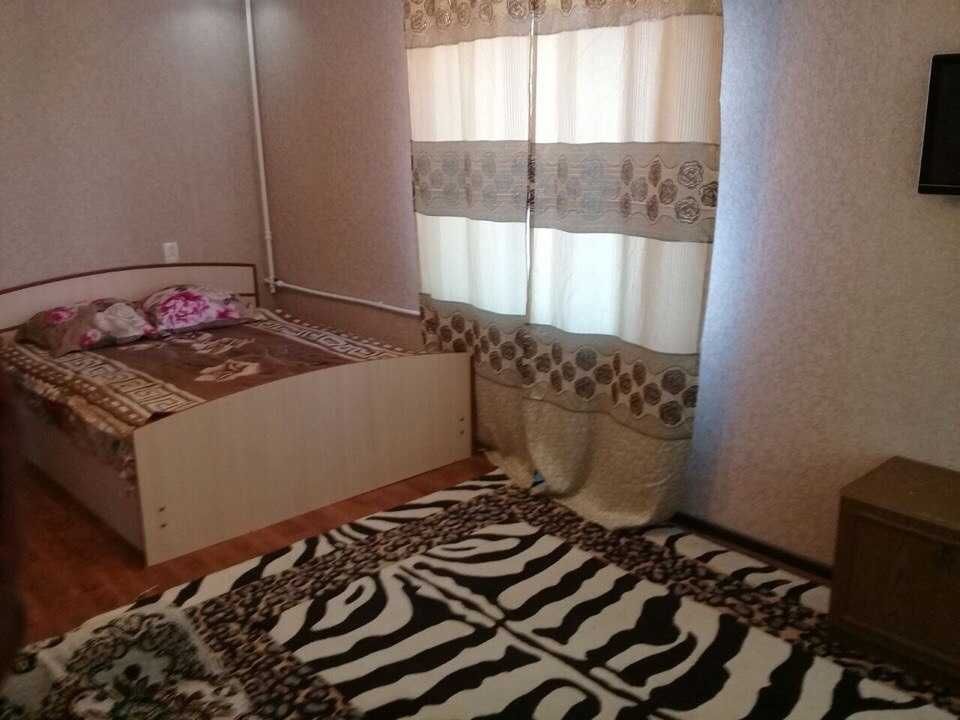 Сдается квартира почасам в центре Кентау Дом Валентин !