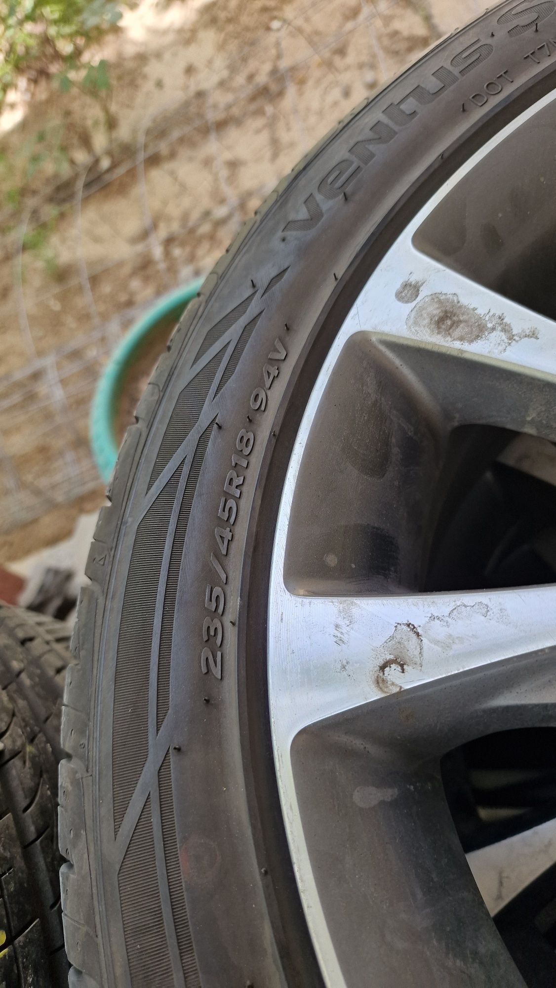 Диски с резиной в сборе 235/45/18 Hyundai Grandeur.