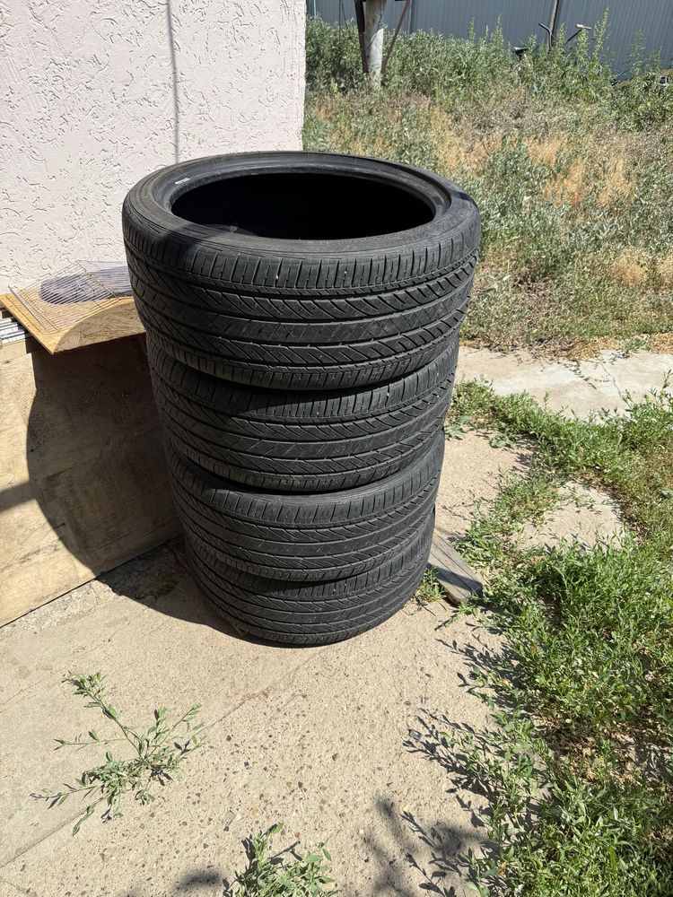 Шины летние 235/40/19 Bridgestone Turanza