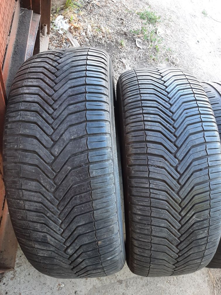 Продам шины 235/55/18 мишелин