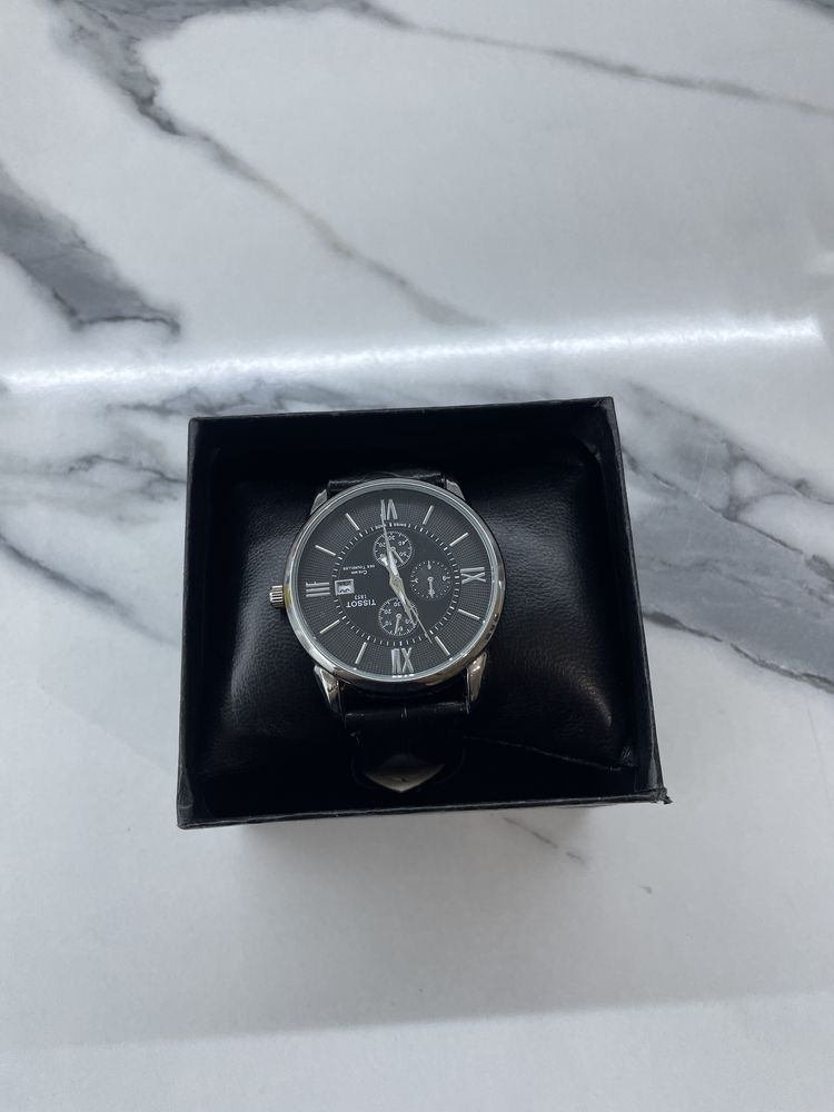 Механические часы TISSOT