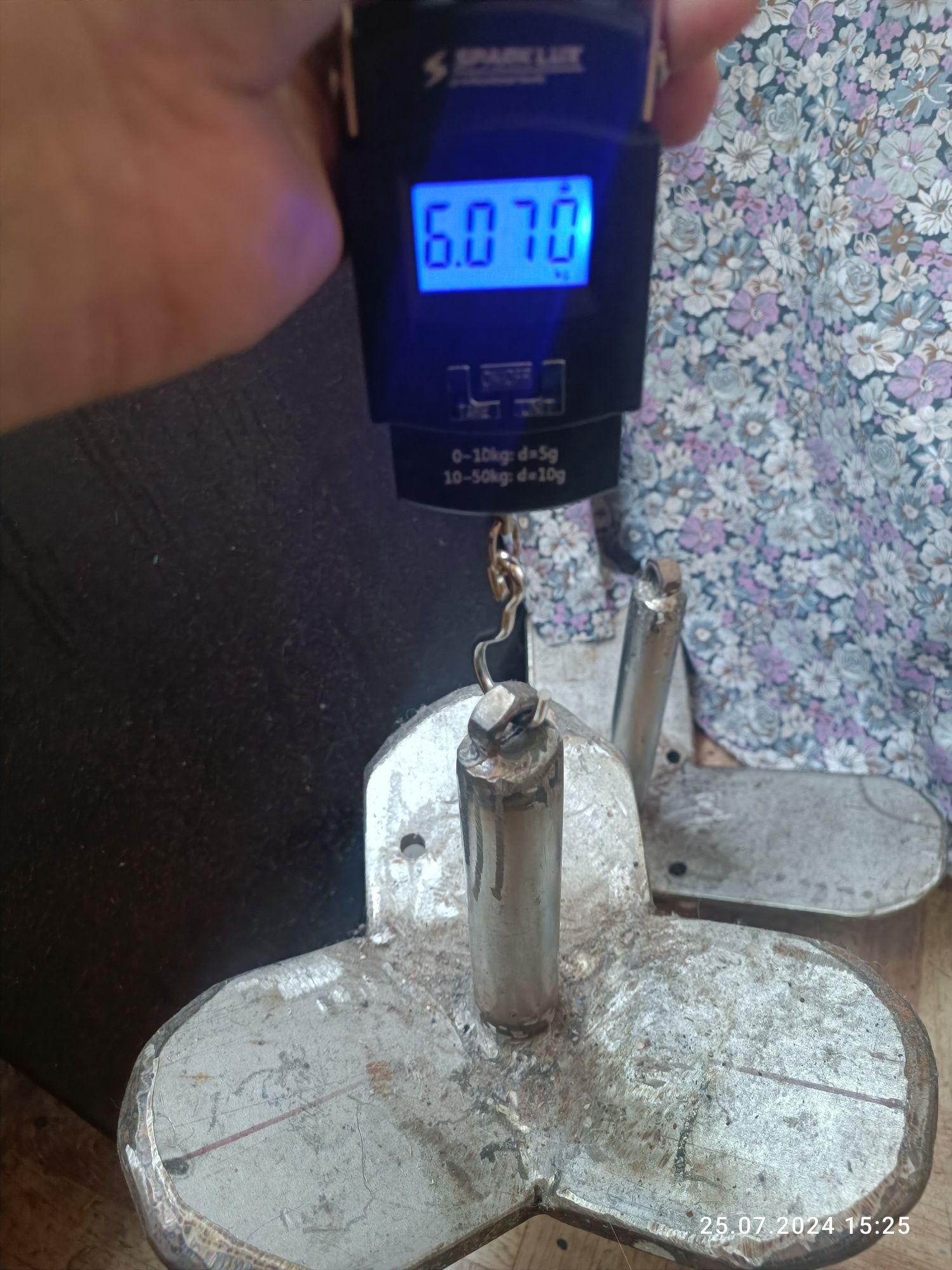 Продам якоря на 8кг и 6кг