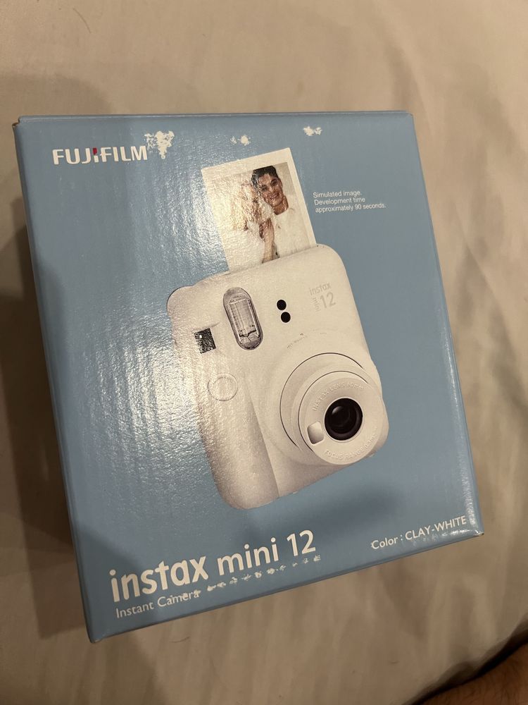Продам Instax mini 12