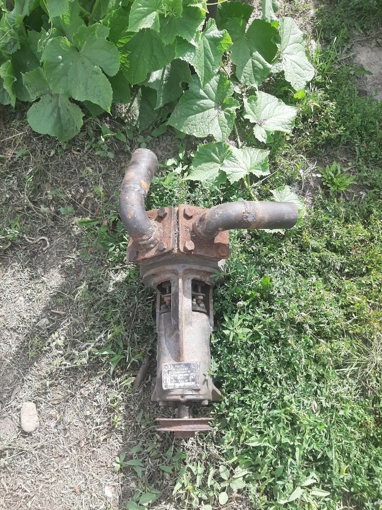 Помпа для воды                      .