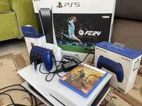 Sony PlayStation 5 + 2 джостика + диск + док станция
