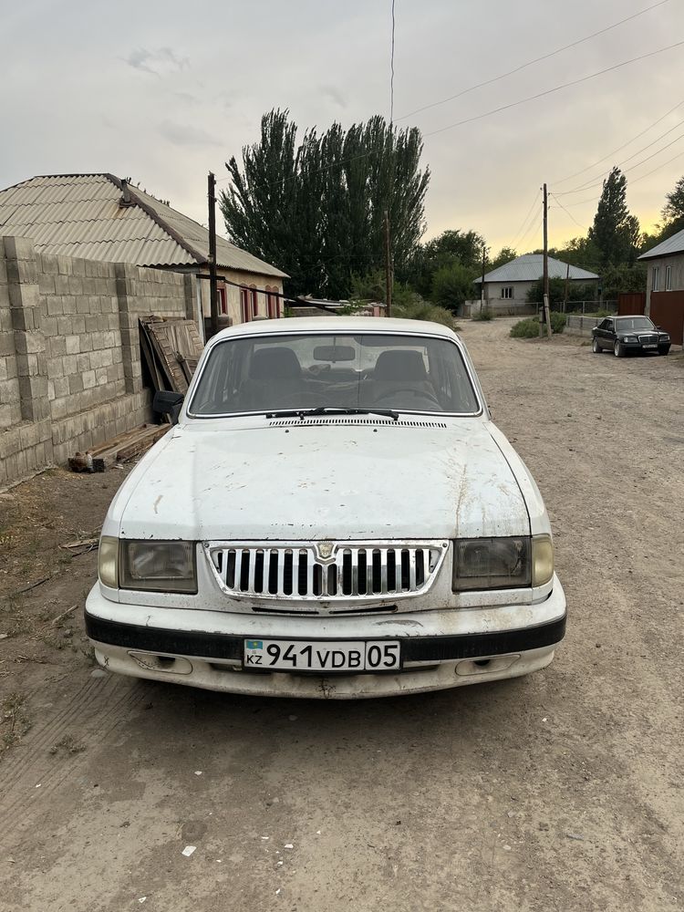 Машина Волга 3110