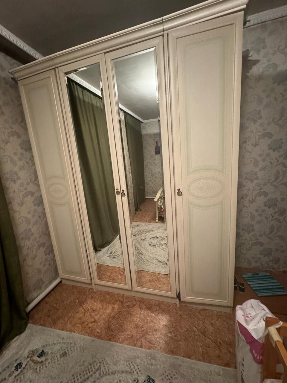 Спальный гарнитур