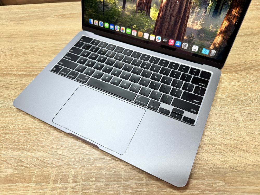 Apple MacBook AiR 13 M2 Apple M2/RAM 8GB/SSD 256GB/119 цикл 97%