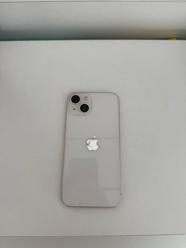Продам Iphone 13