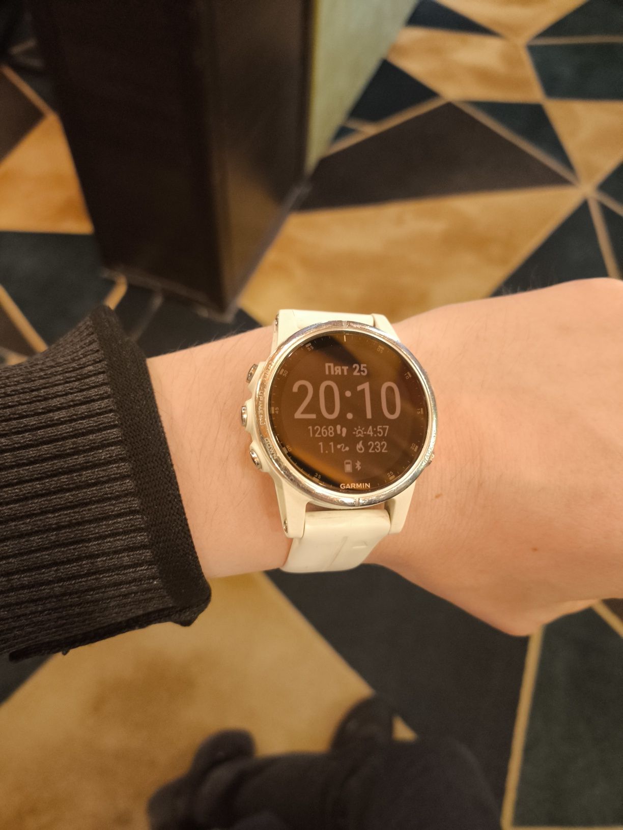 Продам часы Garmin fenix sapphire