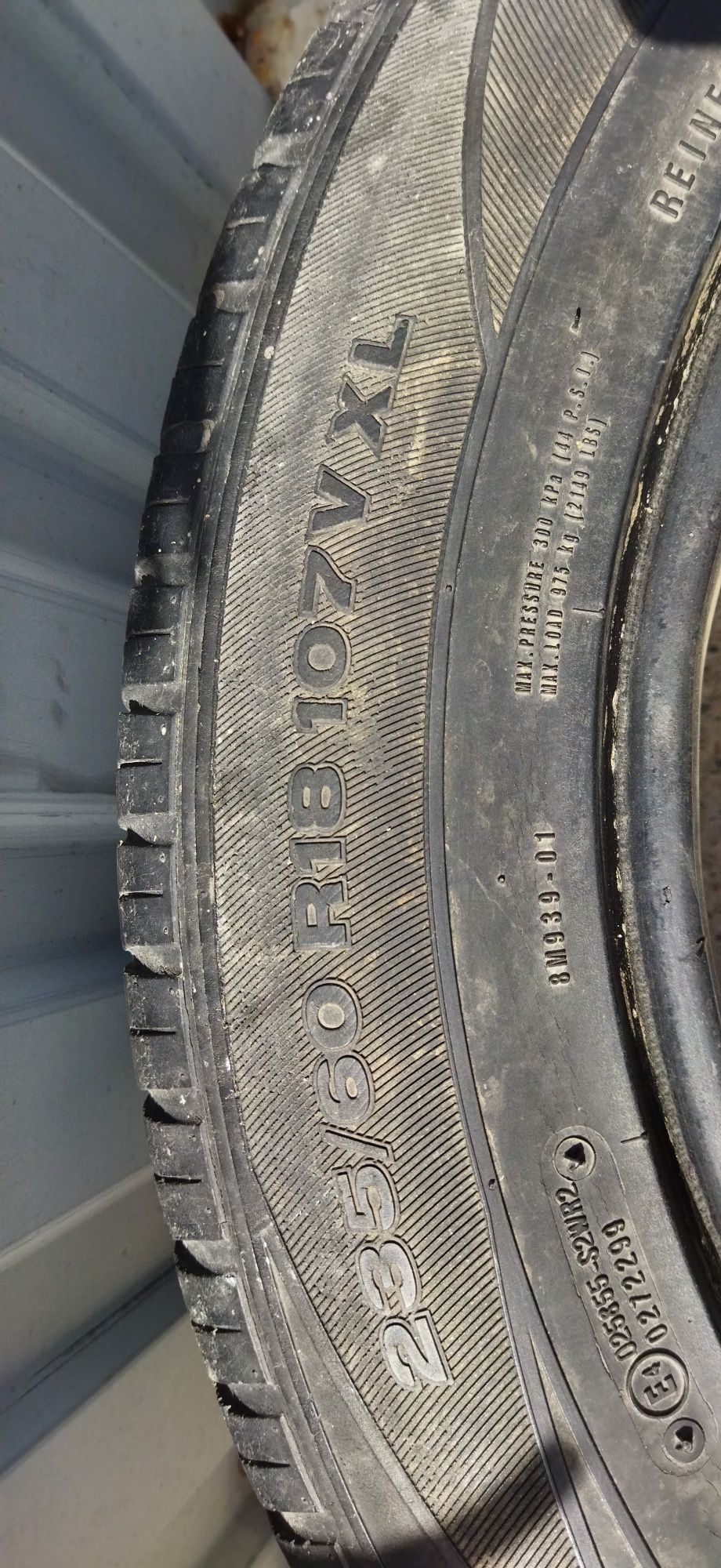 Одна шина r18 Zeetex