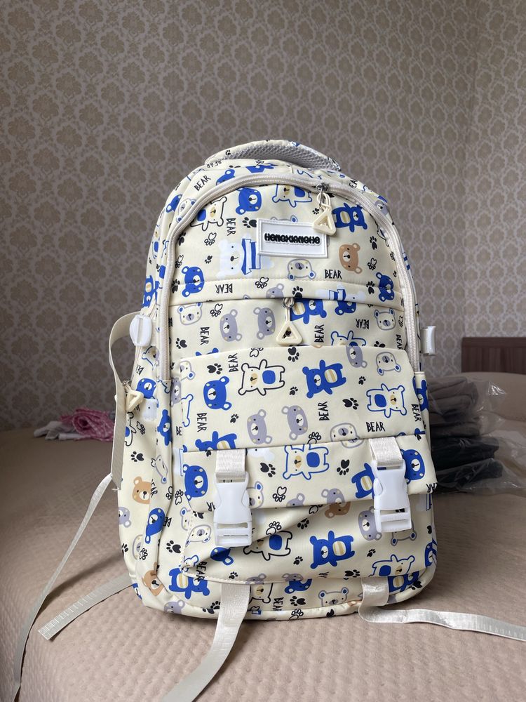 Продам школьные рюкзаки