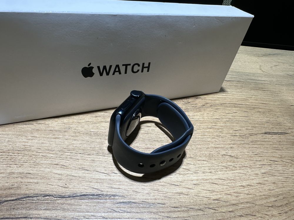 Apple Watch SE Gen 2, 40 mm, заблокированы, 9826/А10