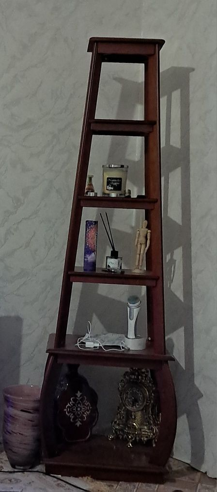 Витрина , комод,