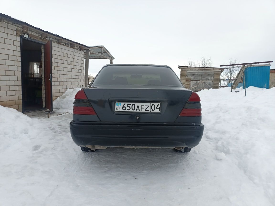 Продаю мерс С180