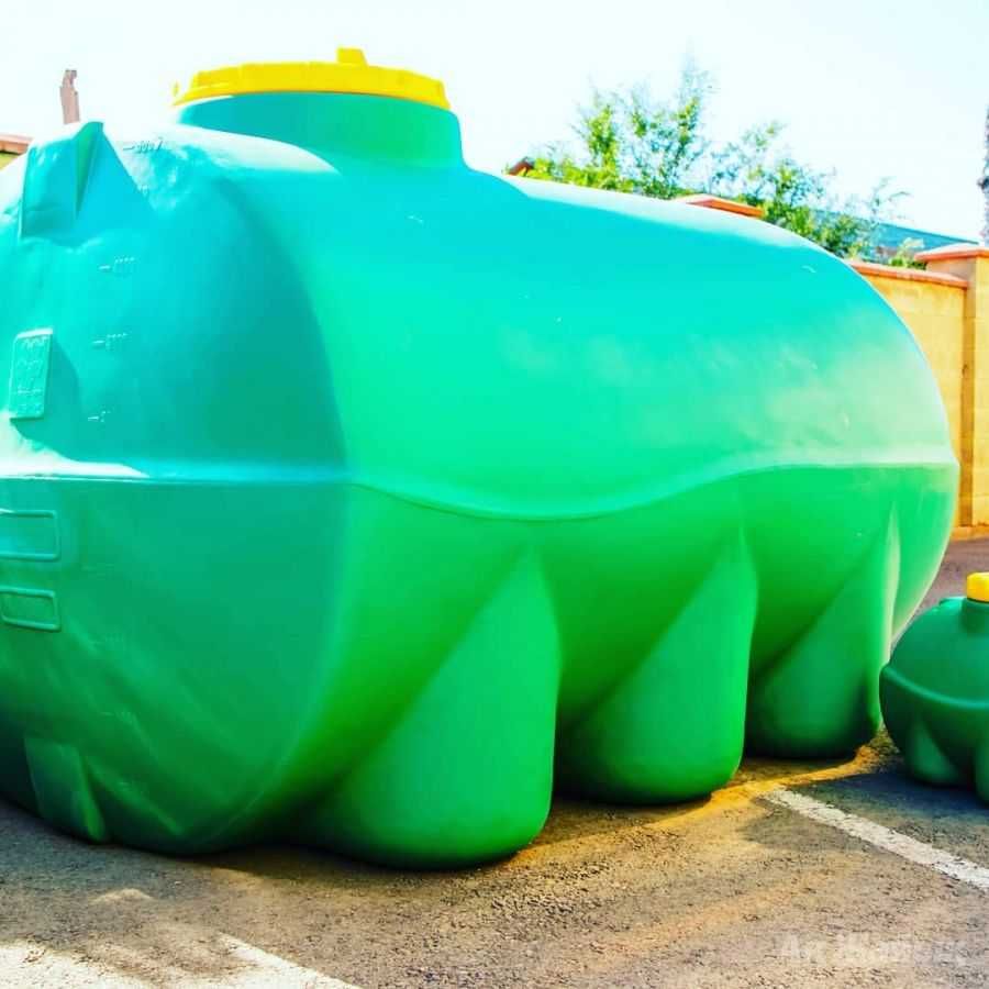 Продам емкости в Усть-Каменогорске под воду,солярку,химический раствор