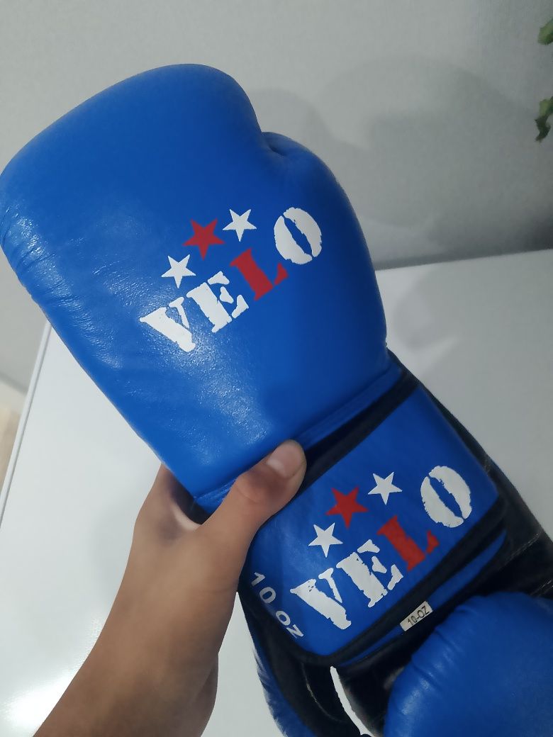 продам боксёрские перчатки вело