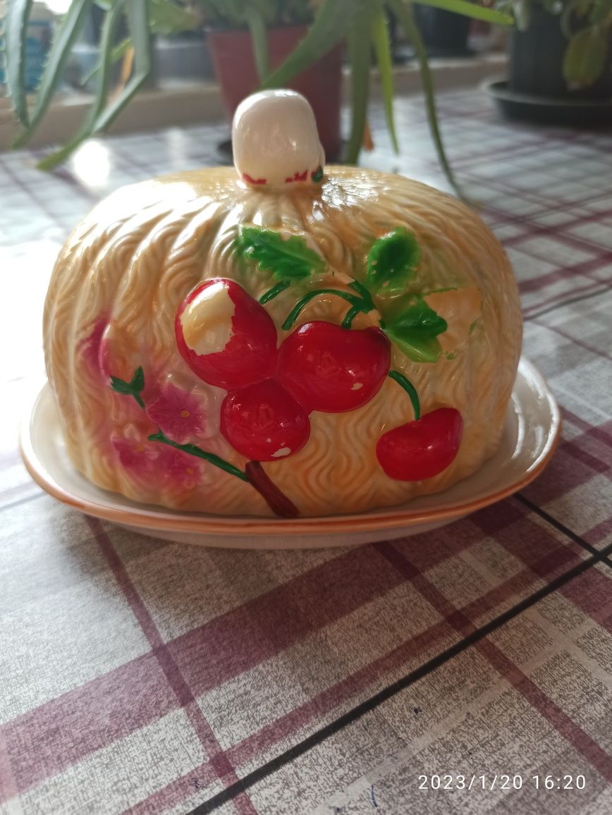 Продам маслёнку. Состояние хорошее.