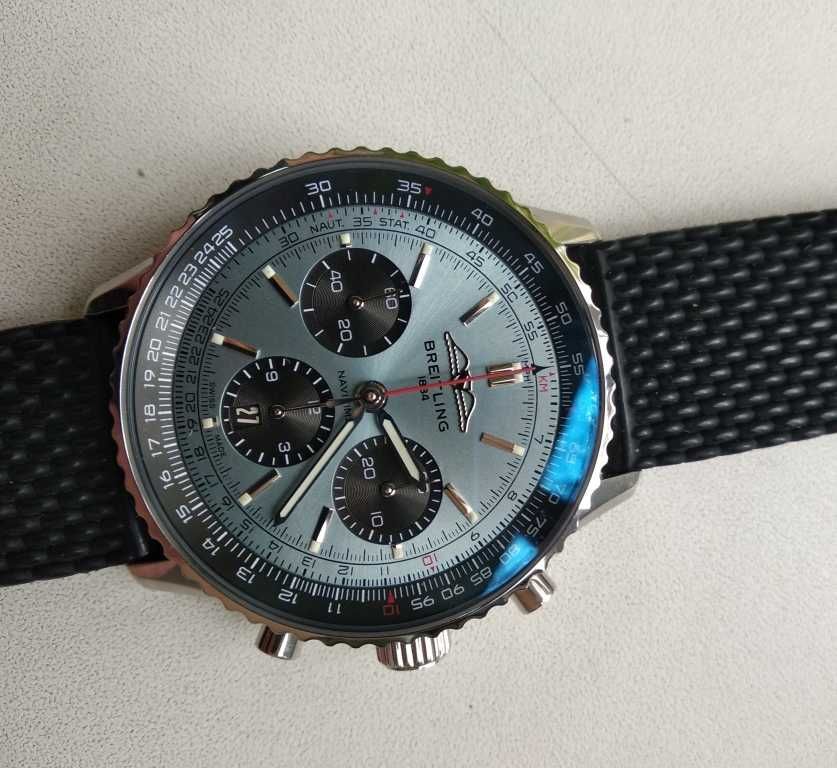 Breitling Navitimer