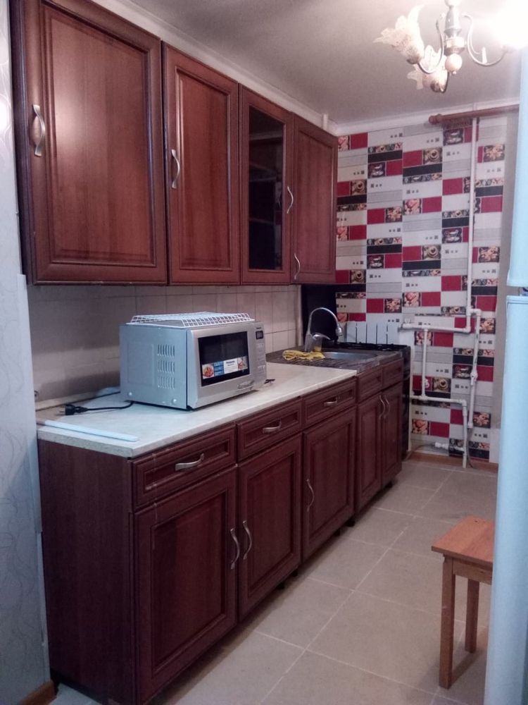 Продам 2 комнатную квартиру напротив Центрального Стадиона